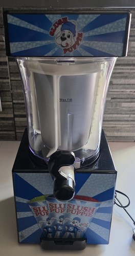 Slush puppie machine frozen - slush,